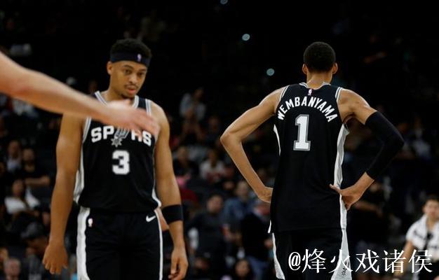 浓眉缺阵詹姆斯空砍39+7+6 湖人不敌灰熊吞两连败